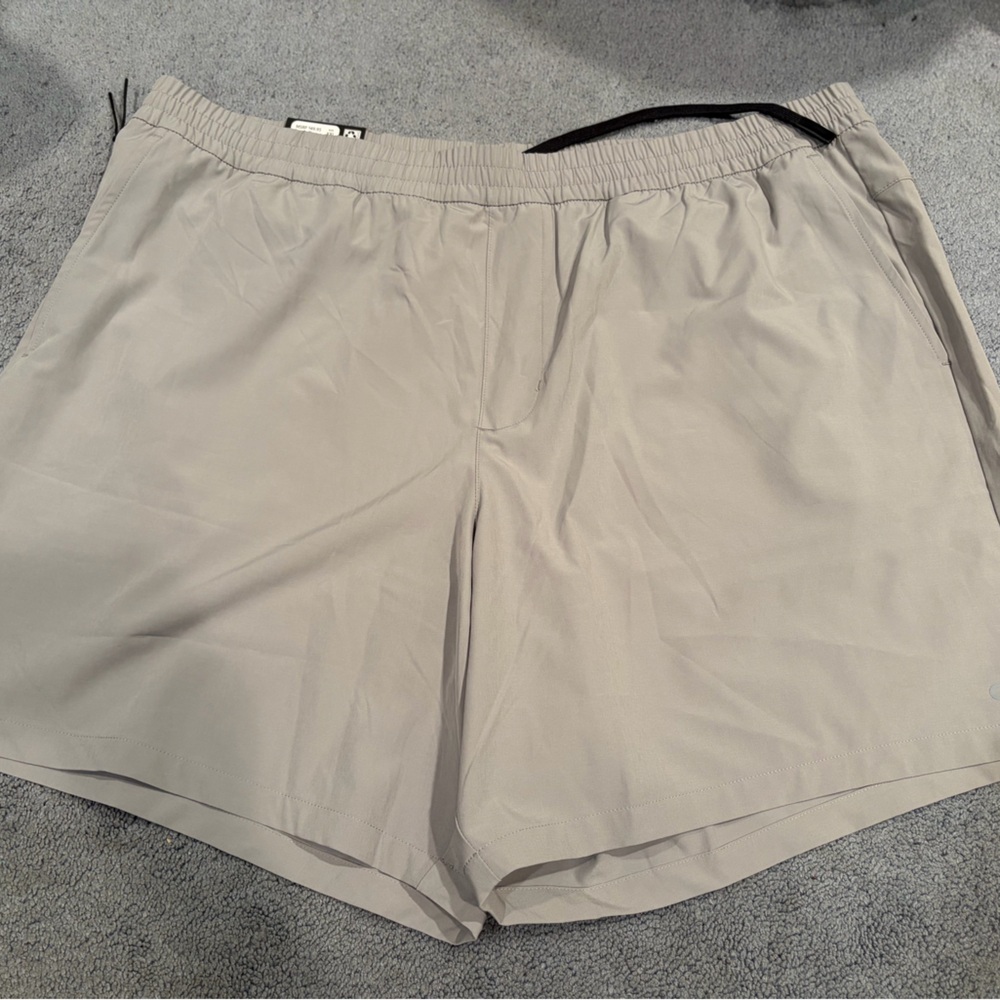 NWT GapFit Movement Shorts XXL Ultimate Grey‎ Quick Dry Stretch Gym Athletic
